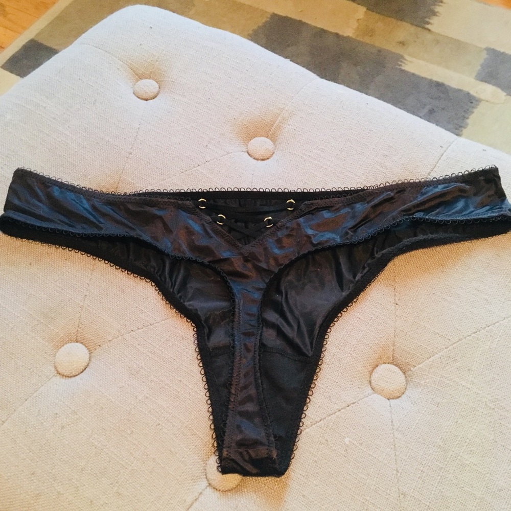 VS Black Lace-Up Thong